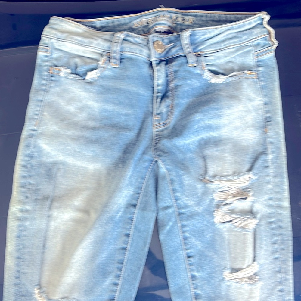 American eagle super stretch distressed jeans